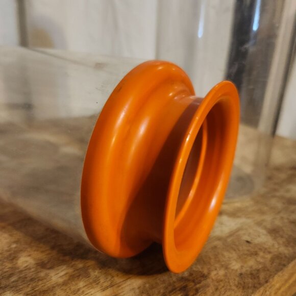 Vintage Tupperware Set of 3 Storage & Juice Containers 2 x 1486 and 262 Orange - Picture 7 of 12